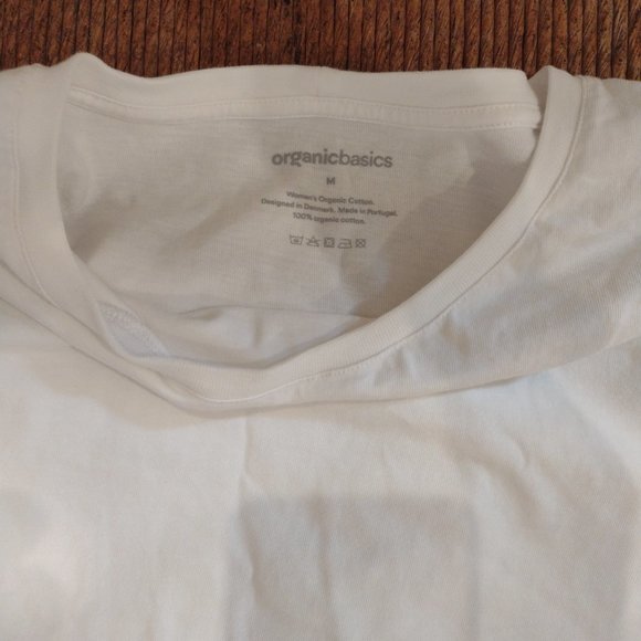 Organic Basics T-Shirts - Picture 3 of 3